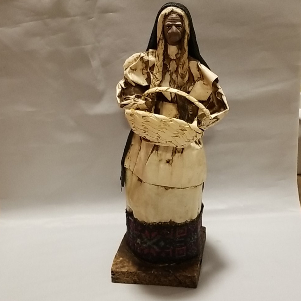 Paper Machete figurine w basket